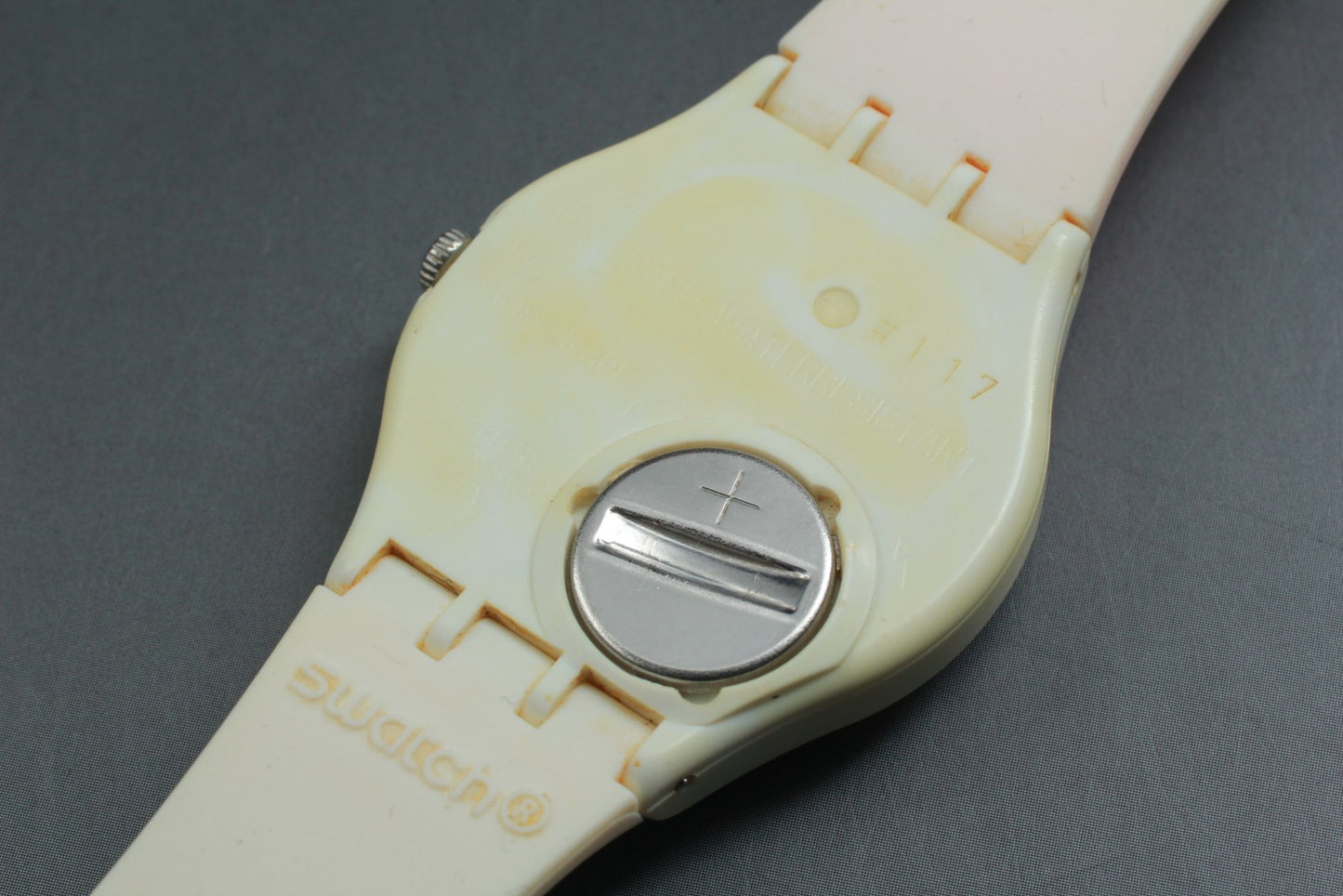 Exc+5 Swatch Transition GZ248 White Dial Red Blue Quartz 34mm Men's Watch 2011