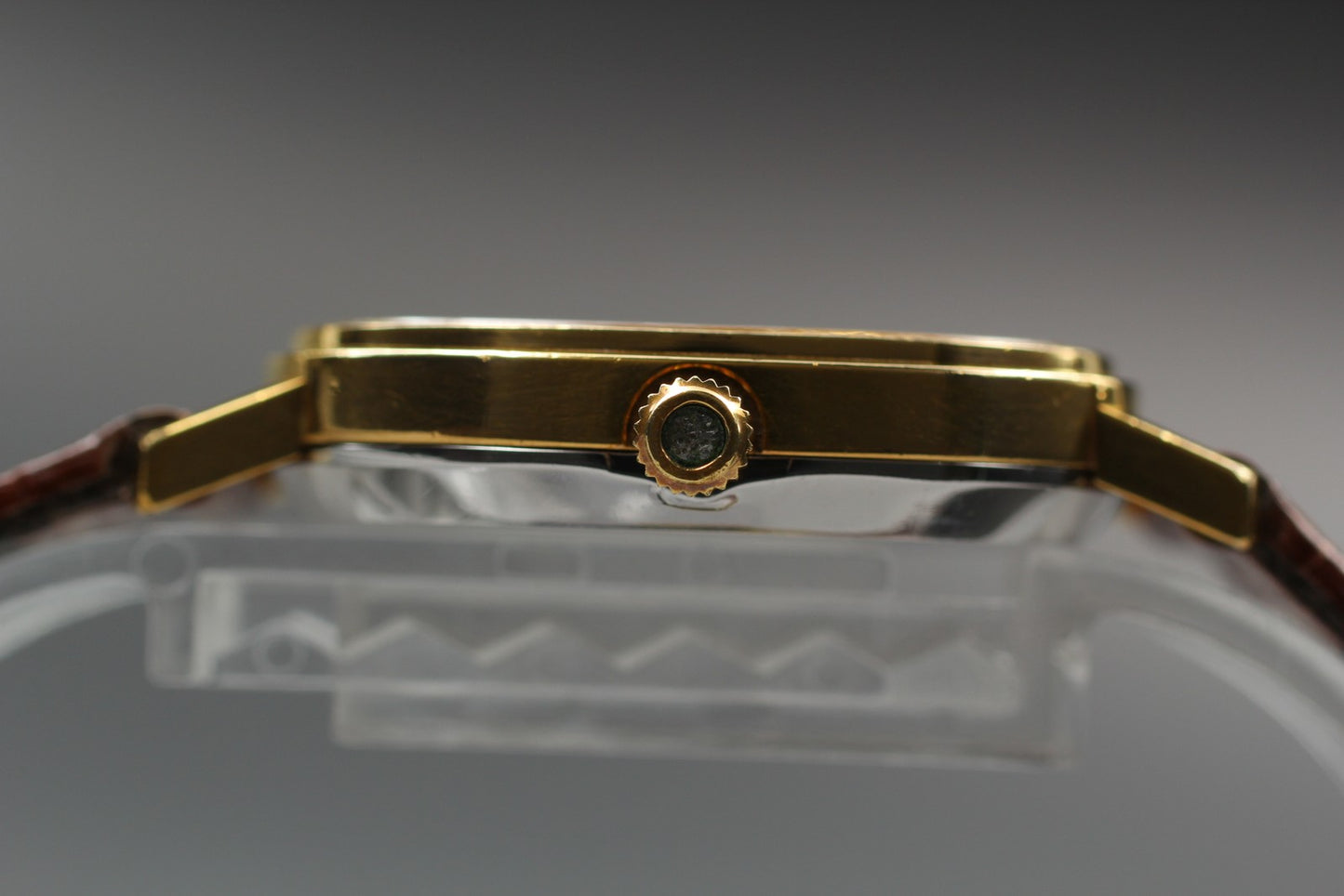 Vintage 1978 Near MINT OMEGA De Ville 191.0046 Cal.1330 Gold Quartz Men's Watch