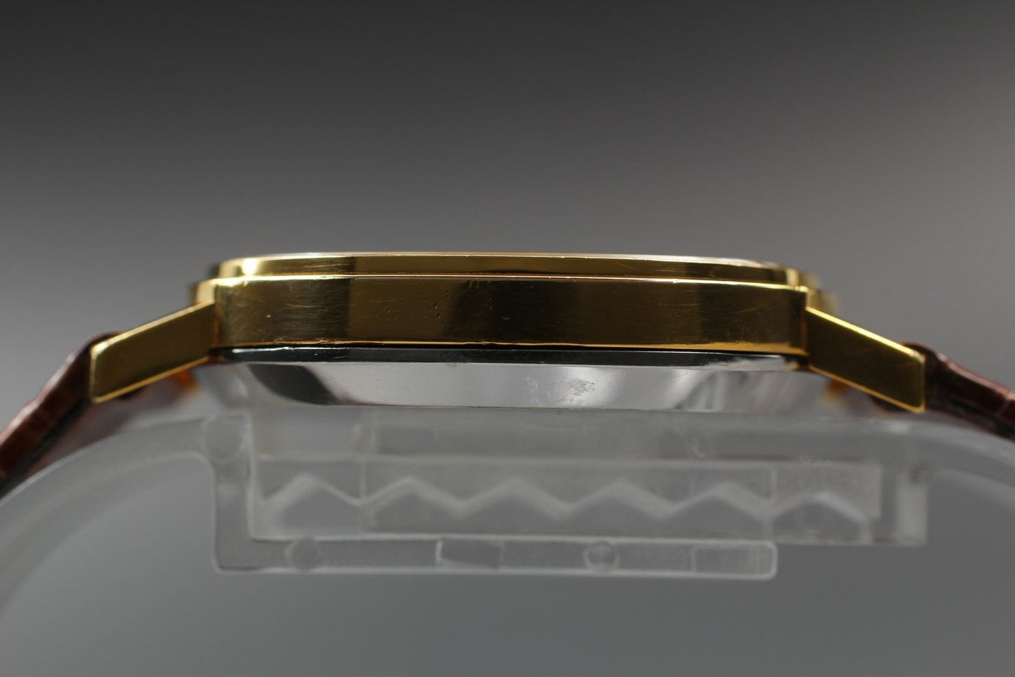 Vintage 1978 Near MINT OMEGA De Ville 191.0046 Cal.1330 Gold Quartz Men's Watch