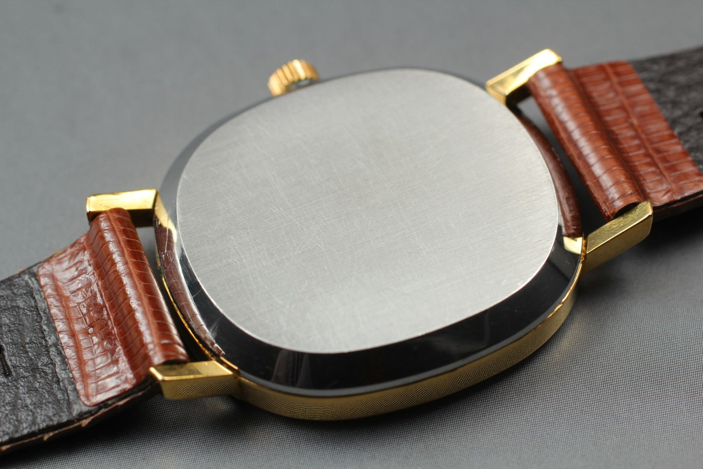 Vintage 1978 Near MINT OMEGA De Ville 191.0046 Cal.1330 Gold Quartz Men's Watch