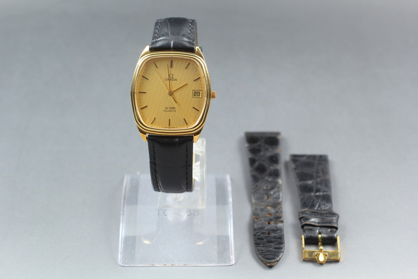 Vintage 1980 Near MINT OMEGA De Ville 192.0046 Cal.1332 Gold Qz 33mm Men's Watch