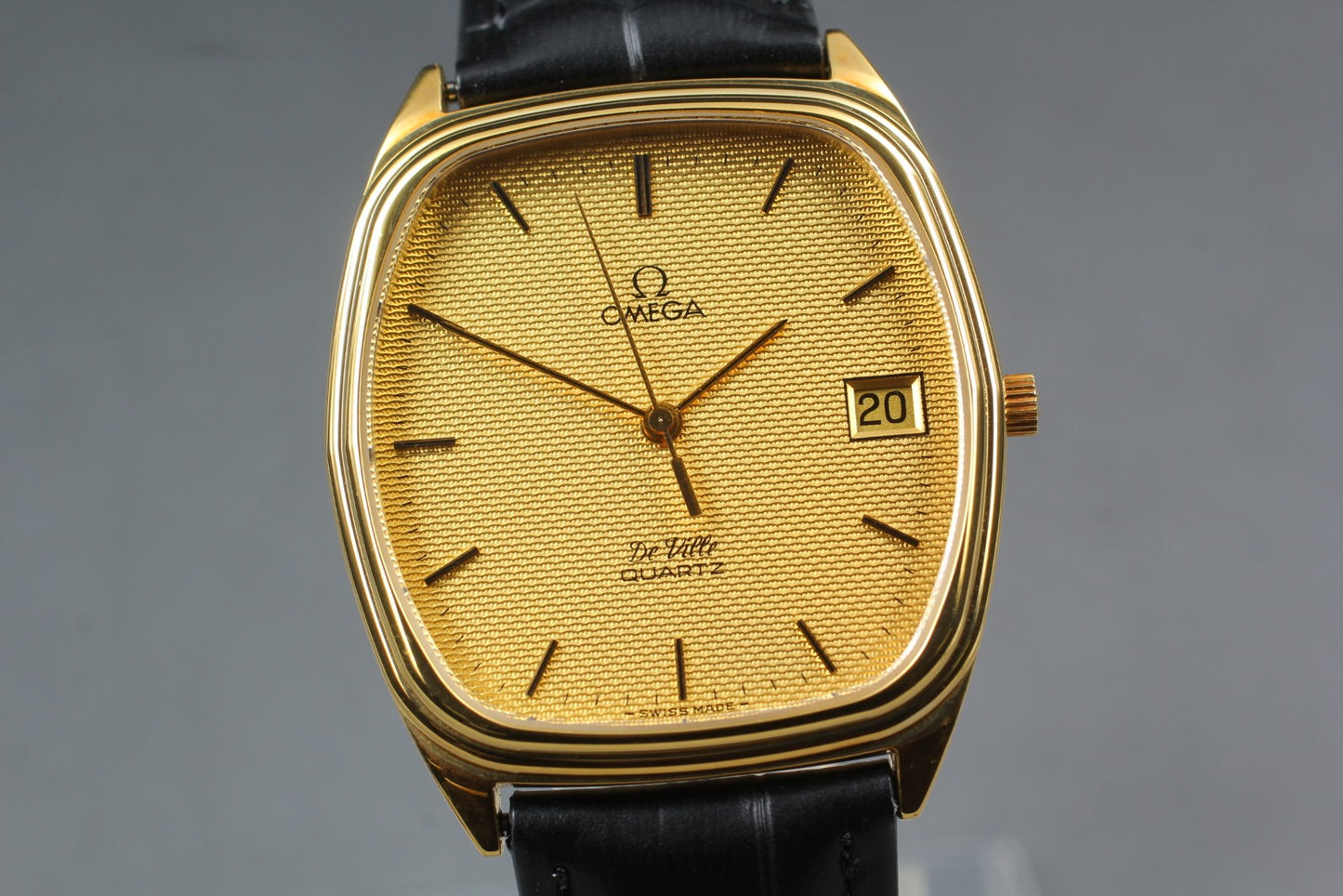 Vintage 1980 Near MINT OMEGA De Ville 192.0046 Cal.1332 Gold Qz 33mm Men's Watch