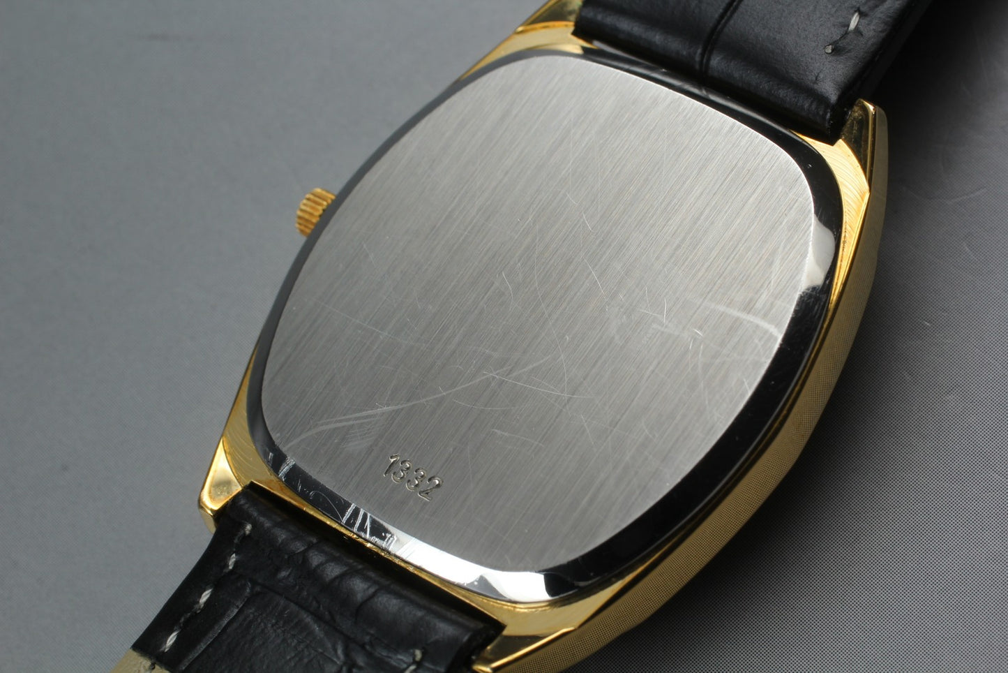 Vintage 1980 Near MINT OMEGA De Ville 192.0046 Cal.1332 Gold Qz 33mm Men's Watch