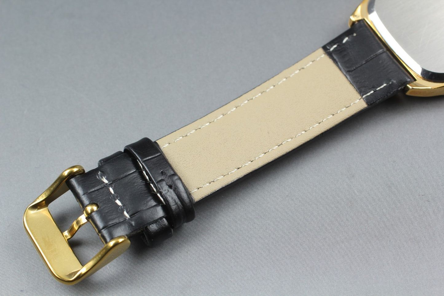 Vintage 1980 Near MINT OMEGA De Ville 192.0046 Cal.1332 Gold Qz 33mm Men's Watch