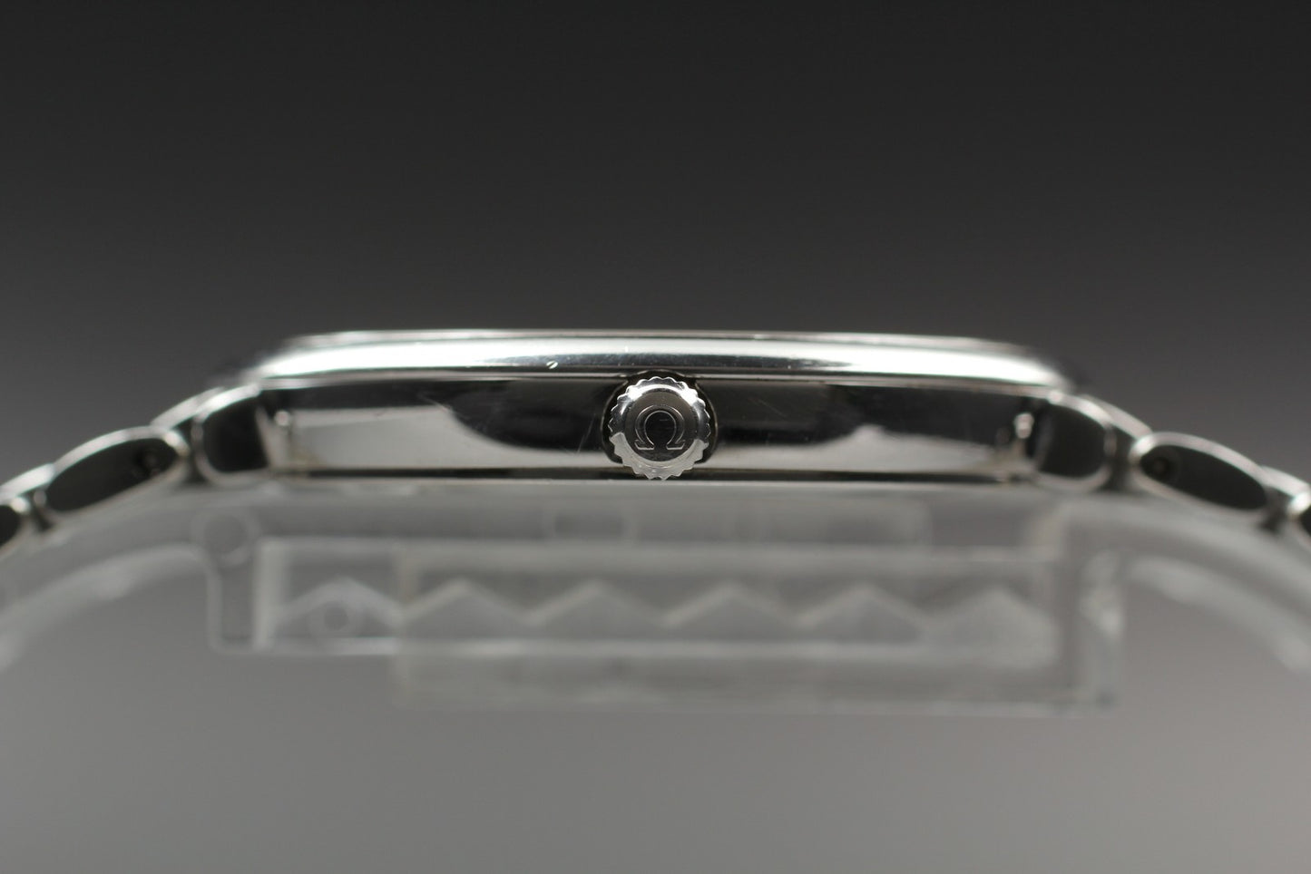 Near MINT OMEGA De Ville Prestige 396.2532 Cal.1532 Date Quartz 33mm Men's Watch