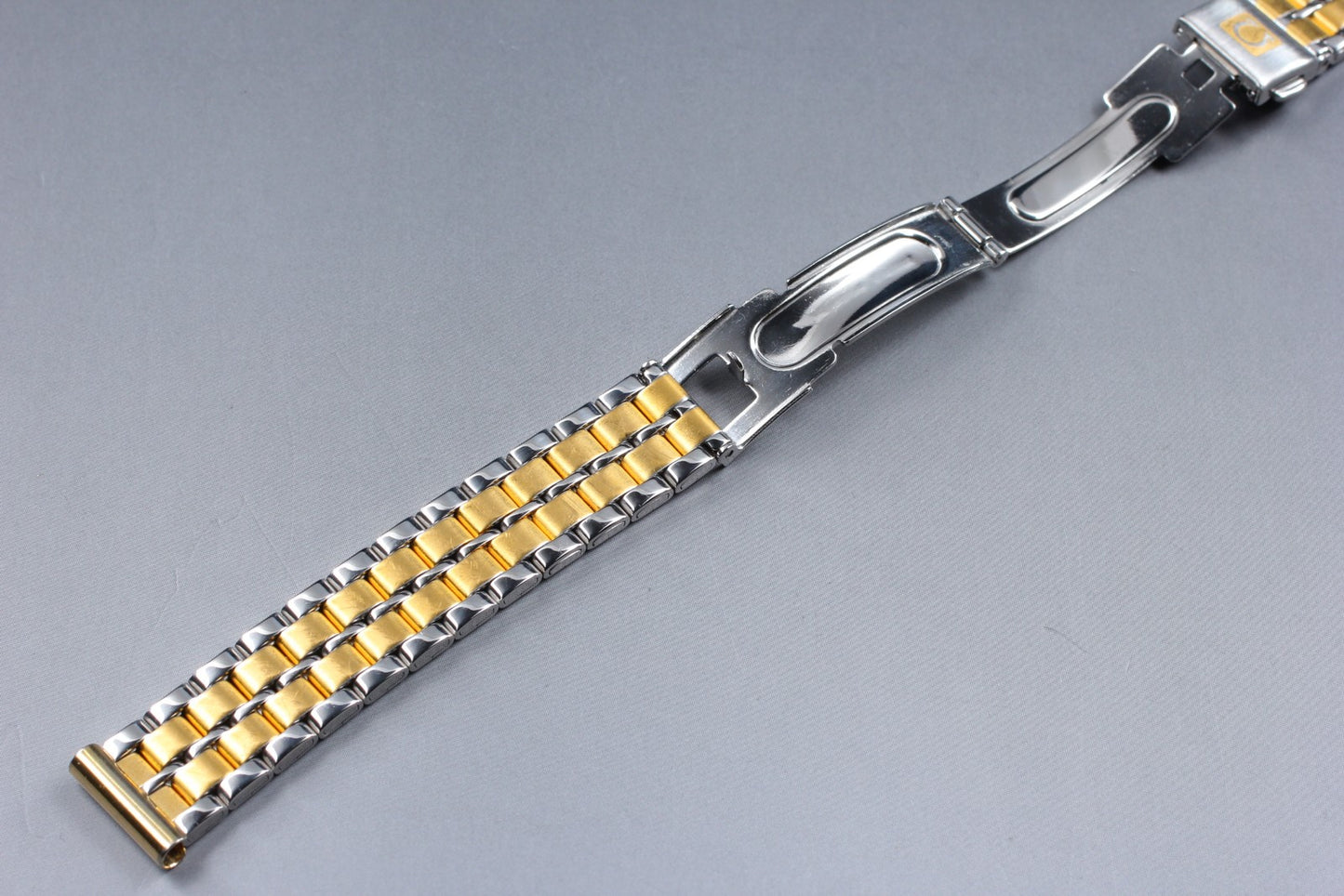 Near MINT OMEGA Stainless Steel Bracelet 13mm Two-tone Gold Silver Ladies Watch