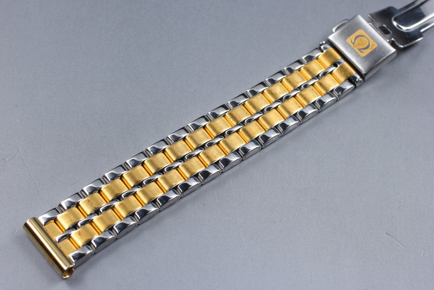 Near MINT OMEGA Stainless Steel Bracelet 13mm Two-tone Gold Silver Ladies Watch
