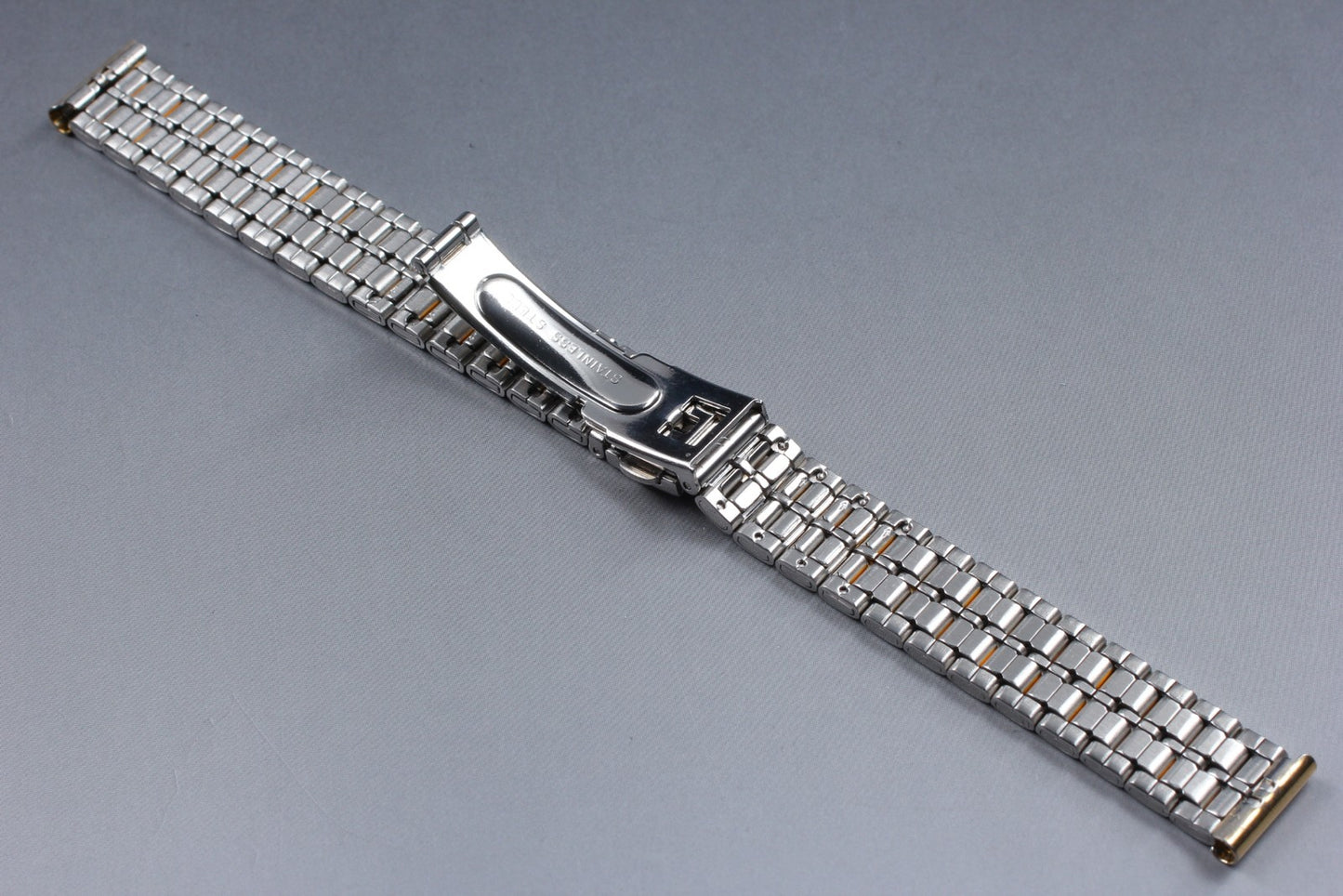 Near MINT OMEGA Stainless Steel Bracelet 13mm Two-tone Gold Silver Ladies Watch