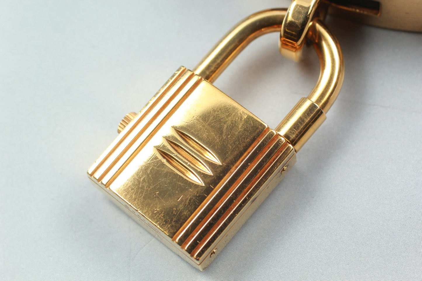 Exc+5 w/ Paper HERMES Kelly Ladies Watch Quartz Gold Padlock Black Dial Swiss