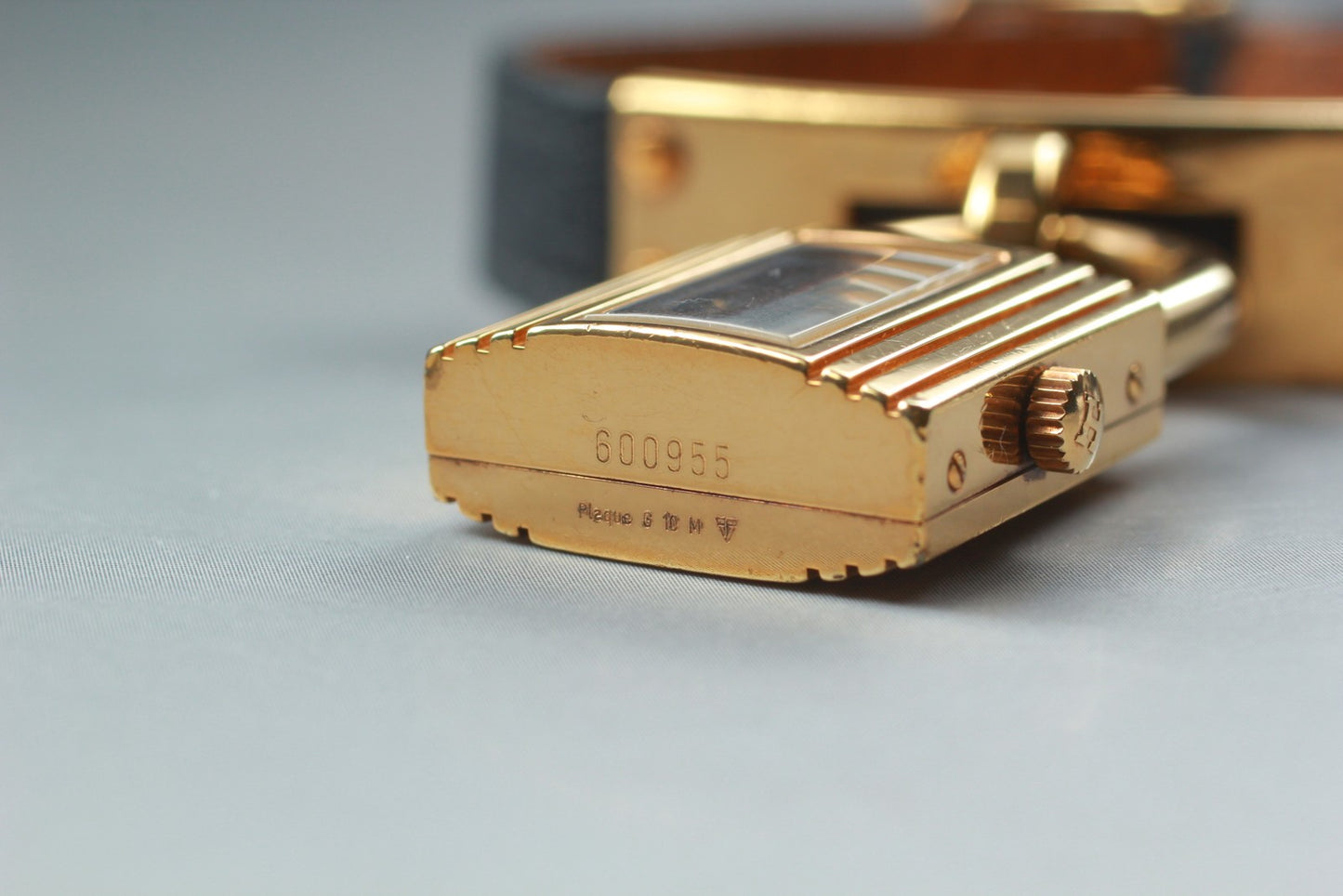 Exc+5 w/ Paper HERMES Kelly Ladies Watch Quartz Gold Padlock Black Dial Swiss