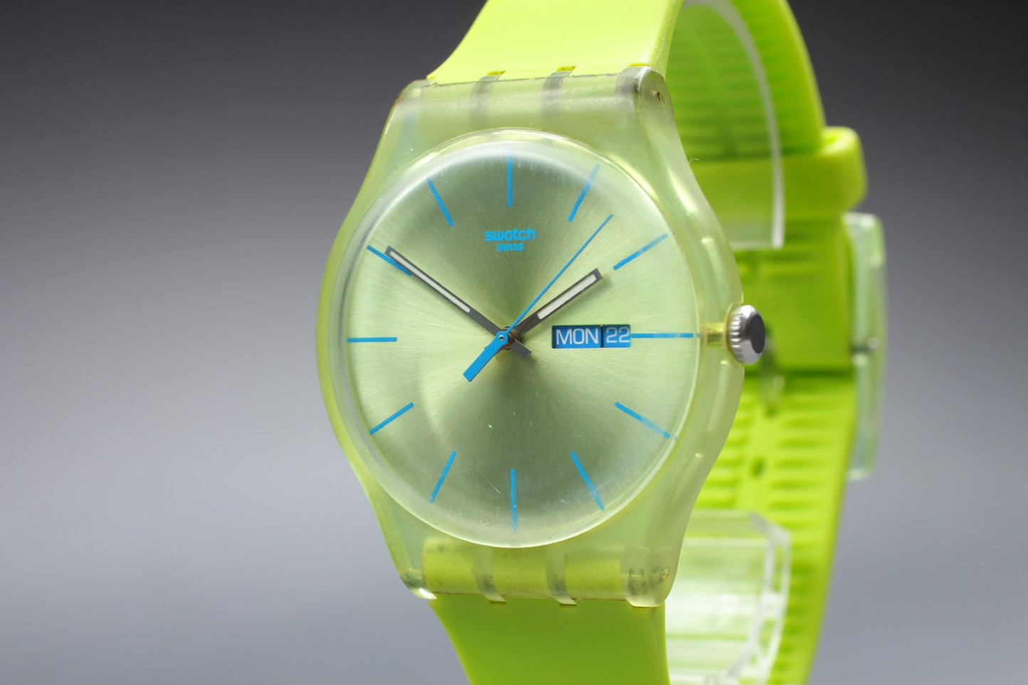 Exc+5 Swatch Lime Rebel SUOG702 Day Date Silicone Quartz 41mm Men's Watch JAPAN