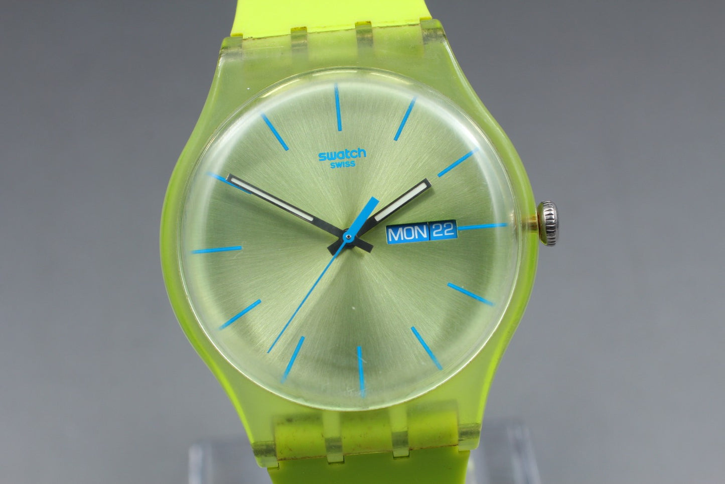 Exc+5 Swatch Lime Rebel SUOG702 Day Date Silicone Quartz 41mm Men's Watch JAPAN