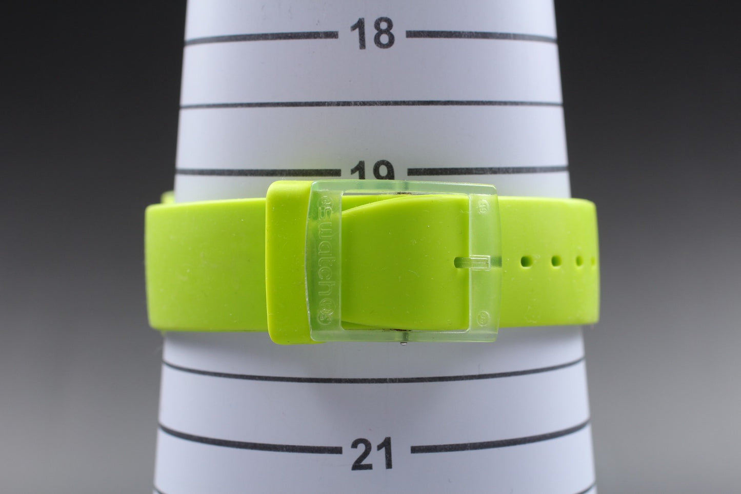 Exc+5 Swatch Lime Rebel SUOG702 Day Date Silicone Quartz 41mm Men's Watch JAPAN