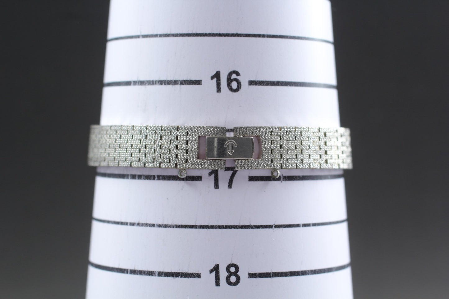Vintage 1970s Exc+4 RADO Flare 601 Silver Textured Bracelet Manual Ladies Watch