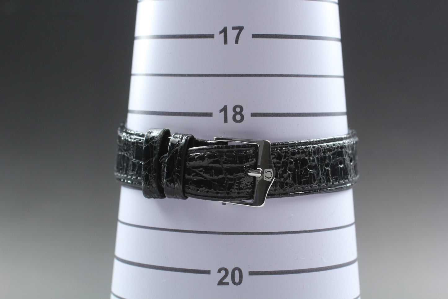 Vintage 1977 Near MINT OMEGA Seamaster 196.0032 Cal.1345 Quartz 35mm Men's Watch