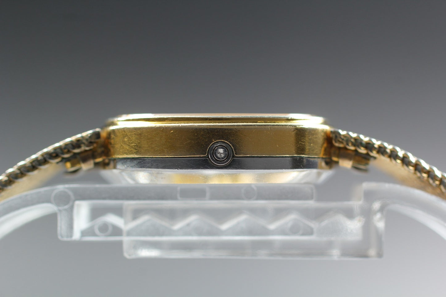 Vintage 1979 [Exc+5] OMEGA De Ville 1353 Gold Dial Quartz 22mm Ladies Watch