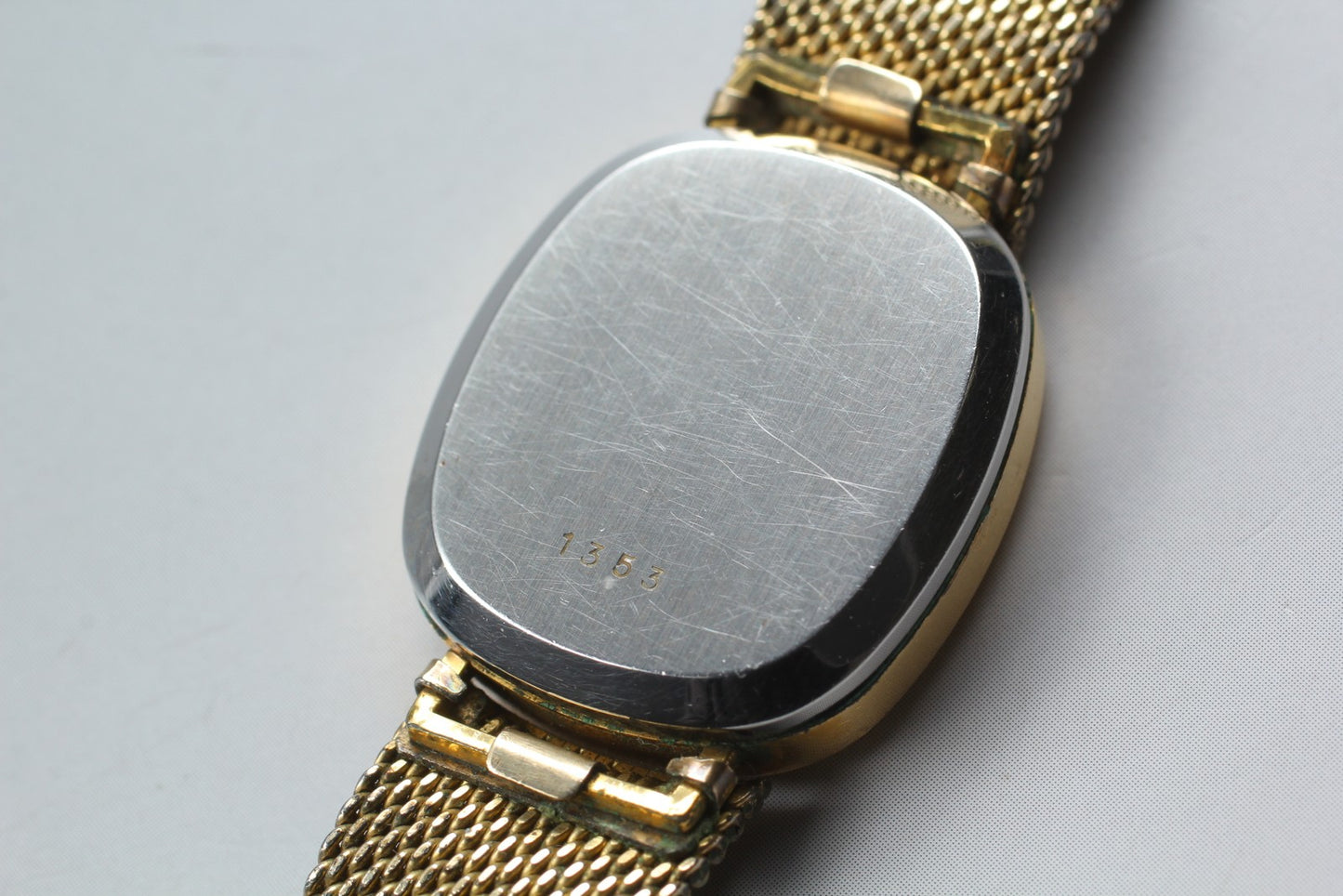 Vintage 1979 [Exc+5] OMEGA De Ville 1353 Gold Dial Quartz 22mm Ladies Watch