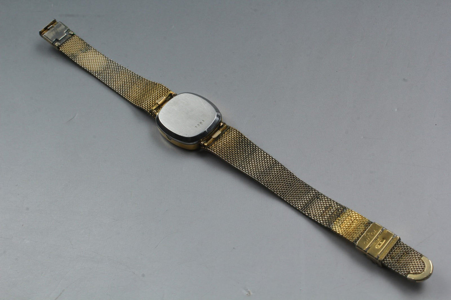 Vintage 1979 [Exc+5] OMEGA De Ville 1353 Gold Dial Quartz 22mm Ladies Watch