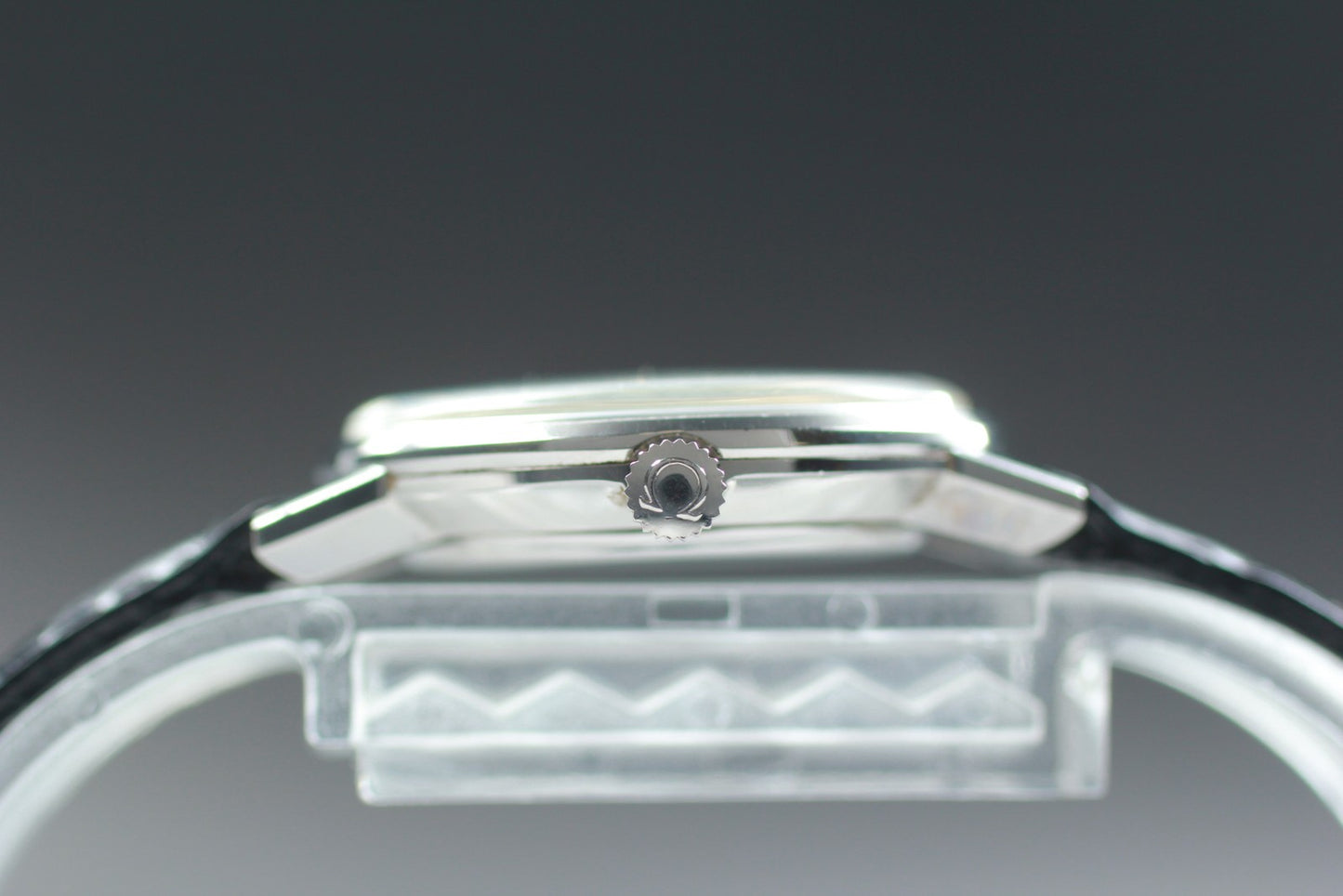 Vintage 1975 Near MINT OMEGA De Ville 511.0410 Cal.625 Manual 25mm Ladies Watch