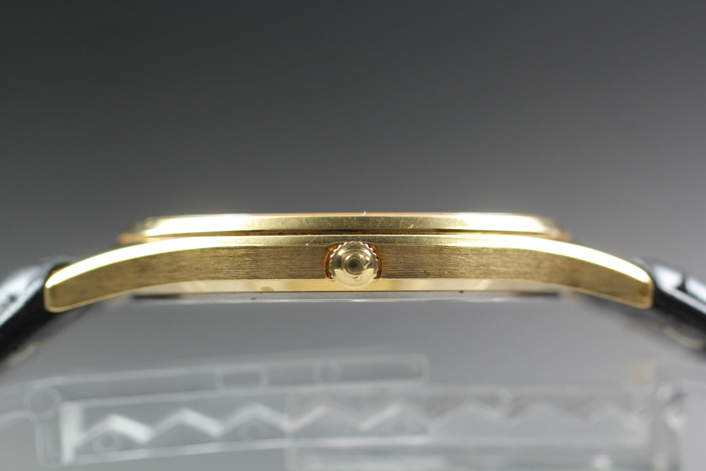 Vintage 1984 Near MINT OMEGA Seamaster 196.0251 Cal.1430 Quartz 33mm Men's Watch