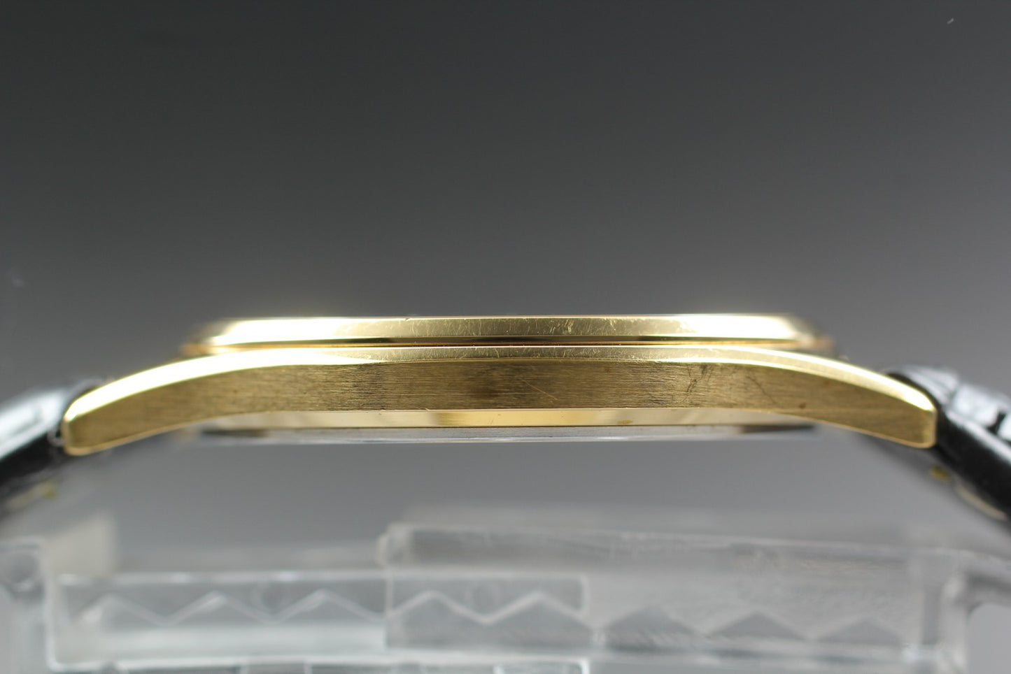 Vintage 1984 Near MINT OMEGA Seamaster 196.0251 Cal.1430 Quartz 33mm Men's Watch