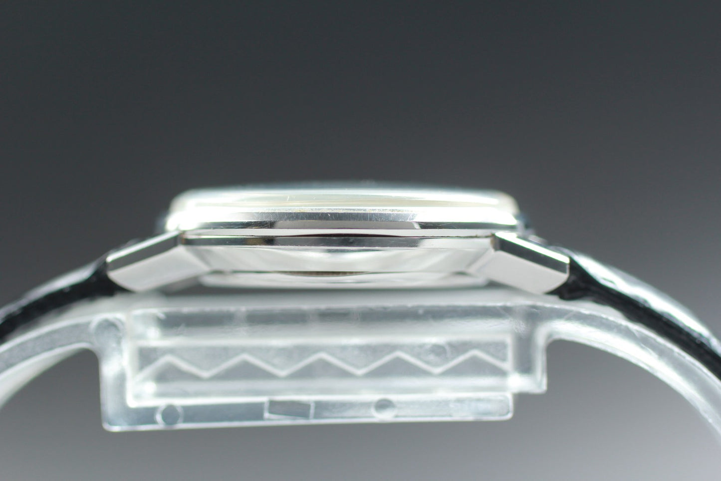 Vintage 1975 Near MINT OMEGA De Ville 511.0410 Cal.625 Manual 25mm Ladies Watch