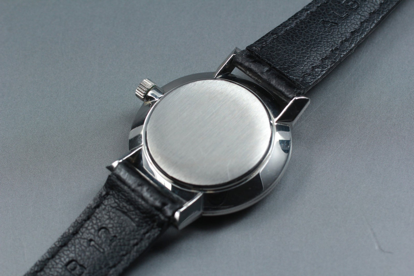 Vintage 1975 Near MINT OMEGA De Ville 511.0410 Cal.625 Manual 25mm Ladies Watch