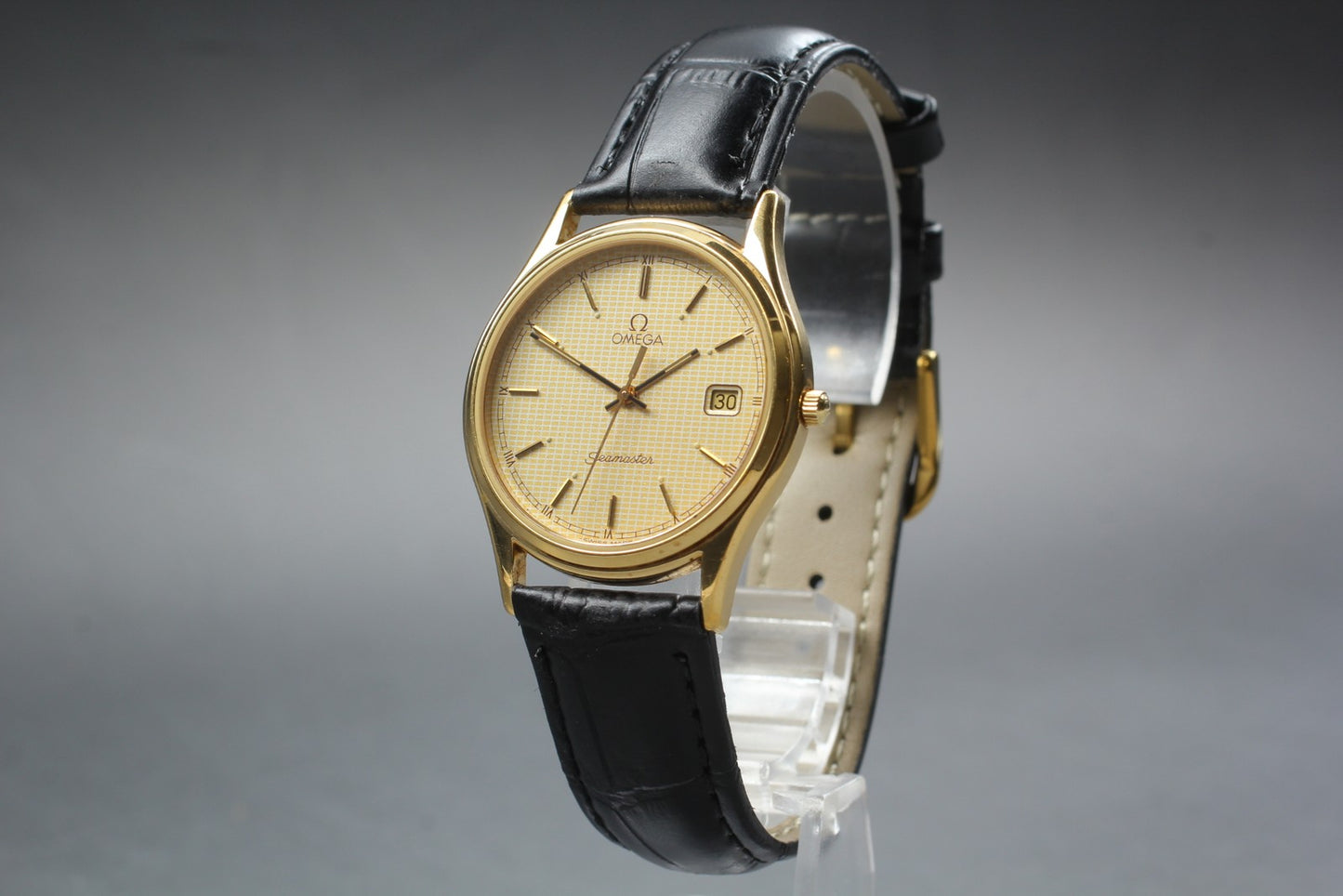 Vintage 1984 Near MINT OMEGA Seamaster 196.0251 Cal.1430 Quartz 33mm Men's Watch