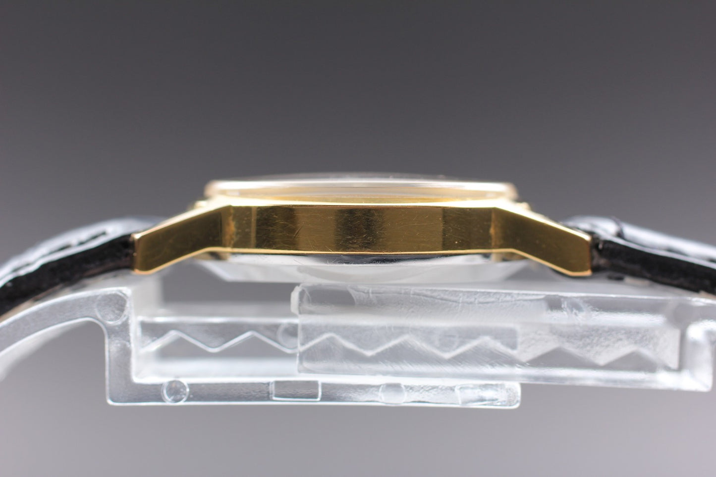 Near MINT OMEGA Geneve 511.0411 Cal.625 Gold Oval Manual Wind Ladies Watch JAPAN