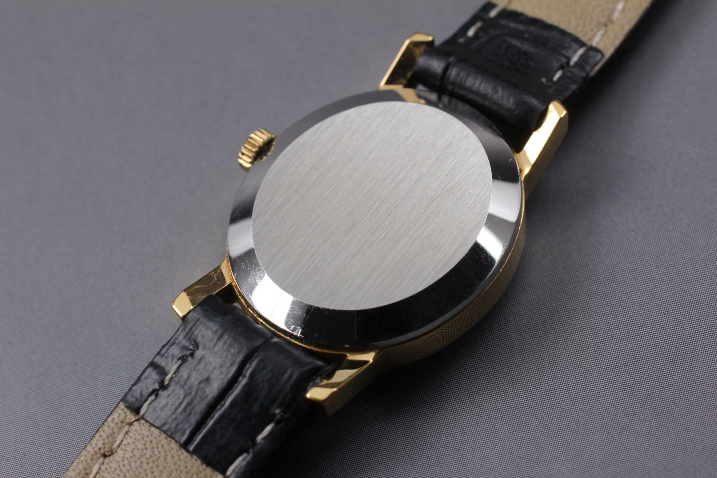 Near MINT OMEGA Geneve 511.0411 Cal.625 Gold Oval Manual Wind Ladies Watch JAPAN