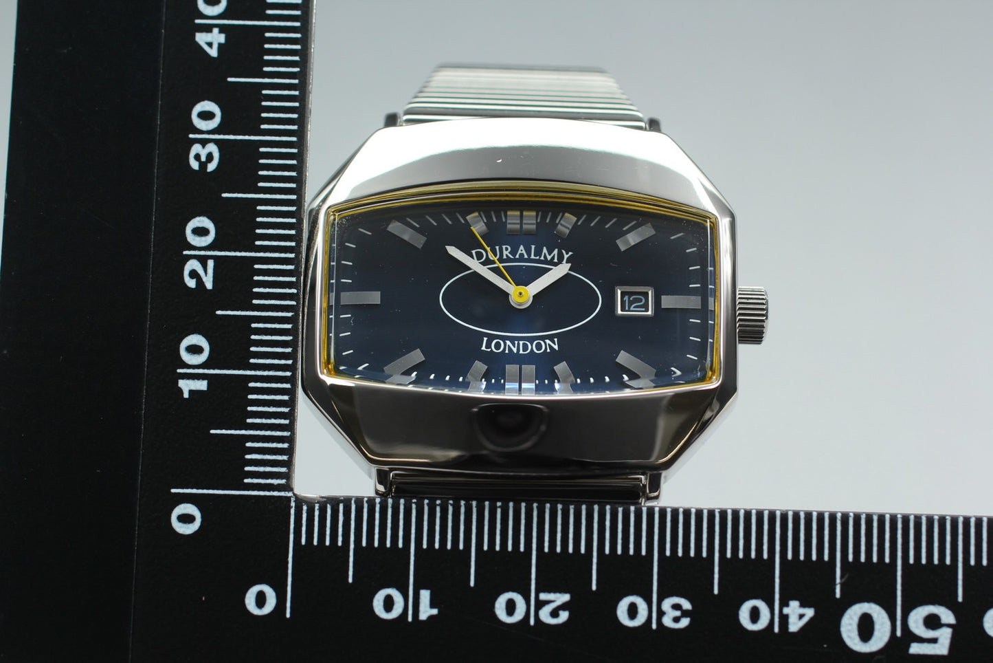 Nos [MINT w/ Tag] CITIZEN Duralmy 6110-L16061 Black Dial 37mm Quartz Men's Watch