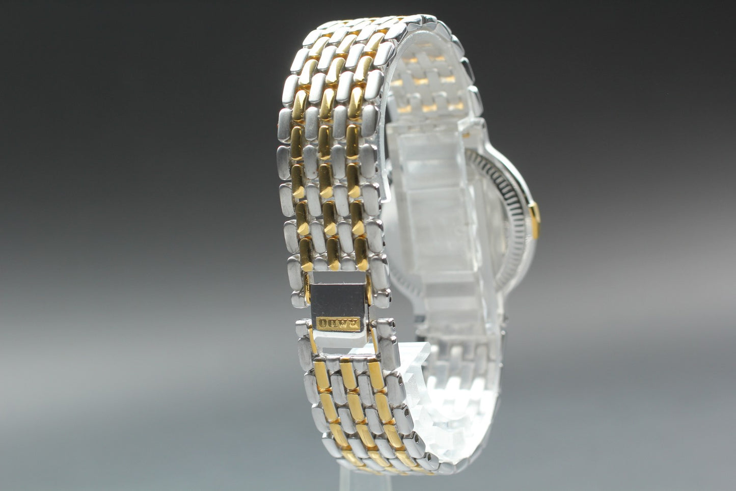 Near MINT RADO 121.9596.2 Gold Fluted Bezele Two-Tone Quartz 33mm Men's Watch