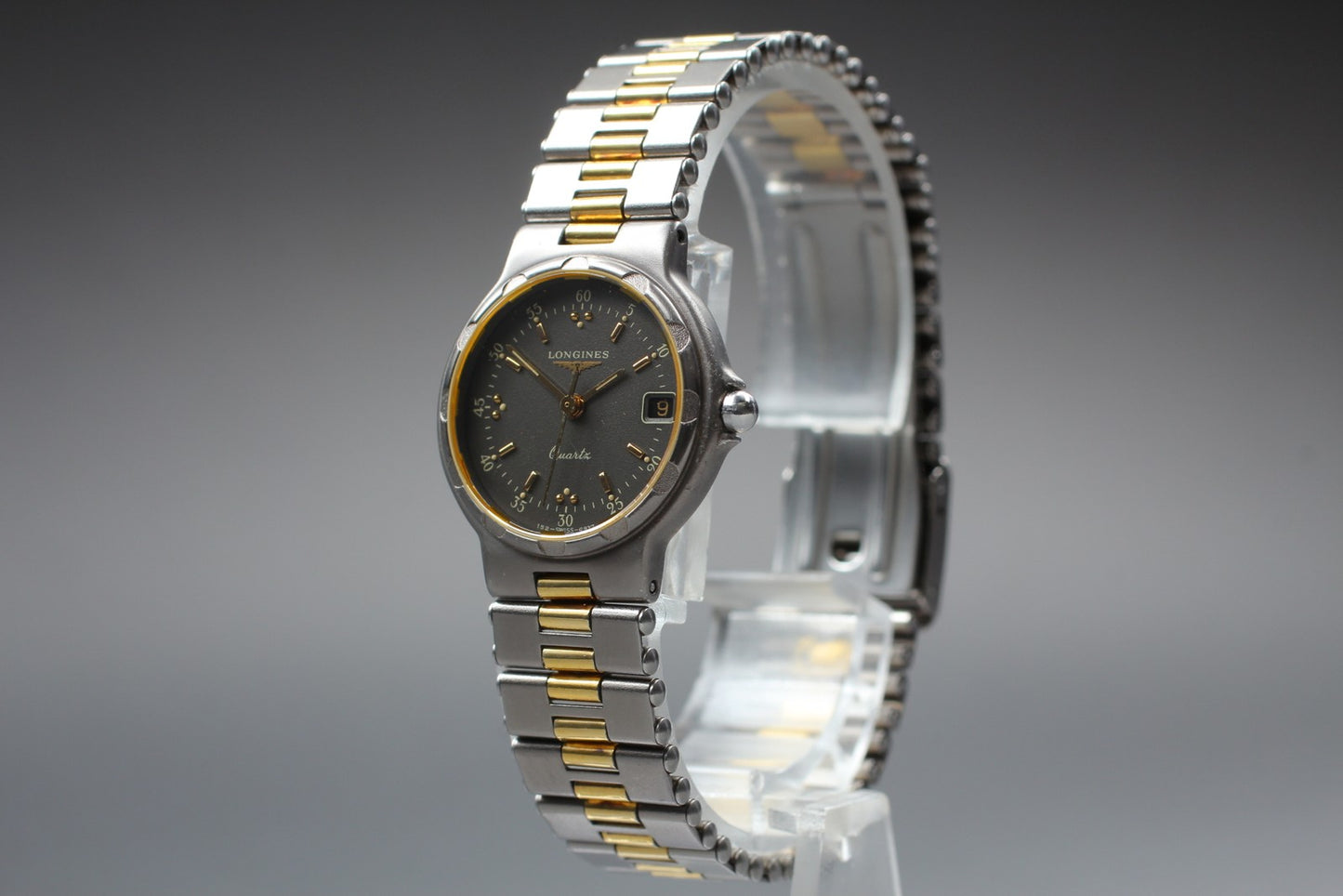Near MINT Longines Conquest 152.4937 L152.2 Black Two-tone Qz 25mm Ladies Watch