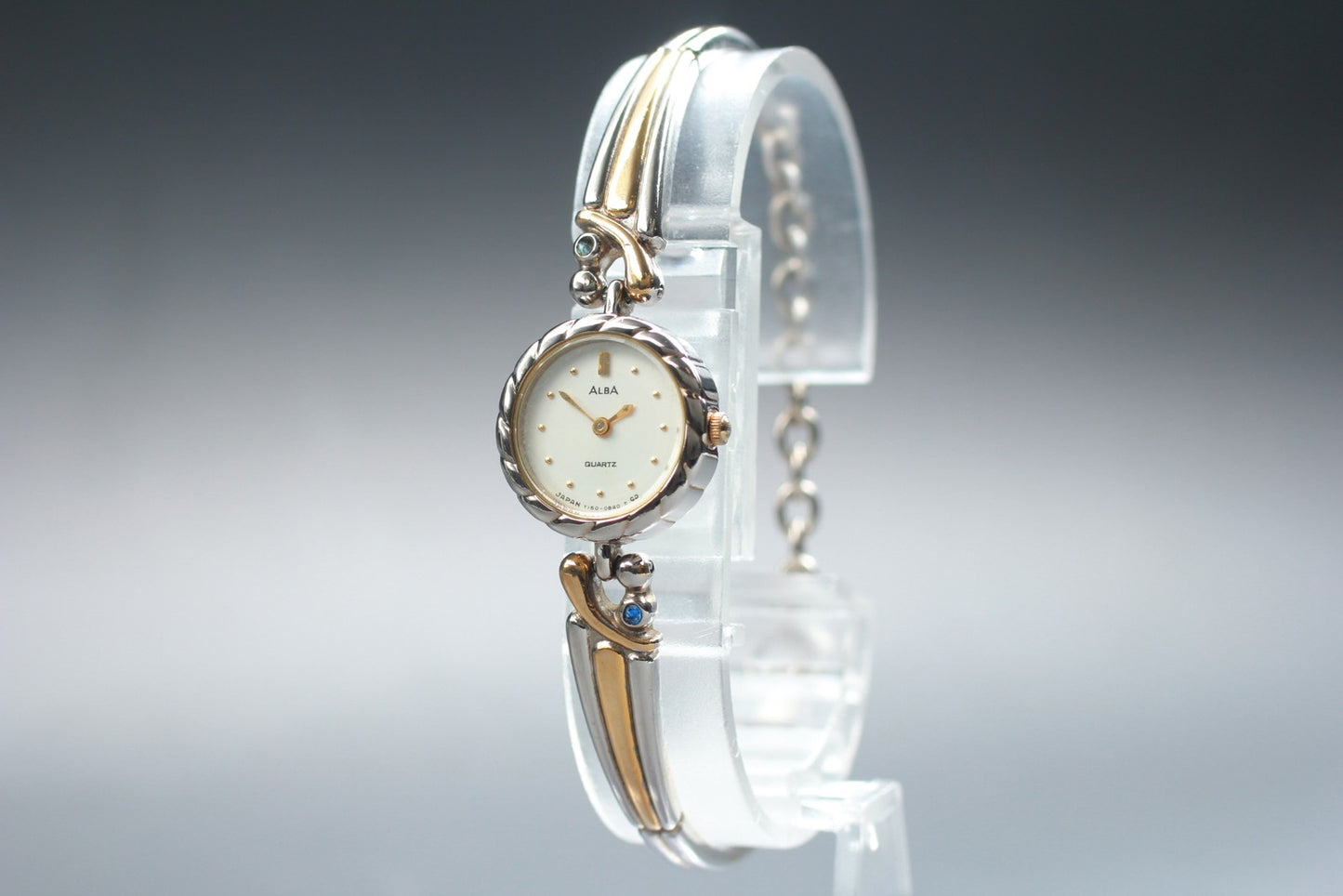 1999 Near MINT Seiko Alba Y150-0A30 White Two-tone Bracelet Quartz Ladies Watch