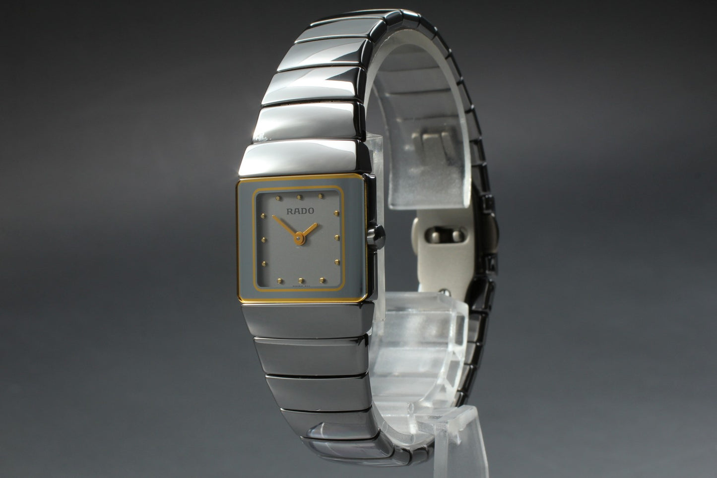 Near MINT Rado DiaStar 153.0334.3 Grey Dial Quartz 21mm Ladies Watch JAPAN