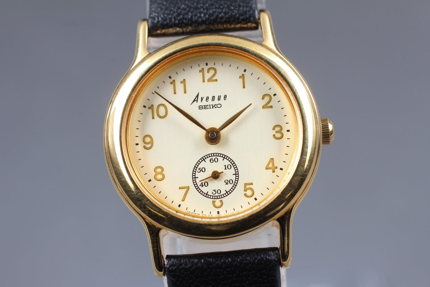 Near MINT w/ Tag Seiko Avenue 2K22-0080 Gold Small Seconds Quartz Ladies Watch