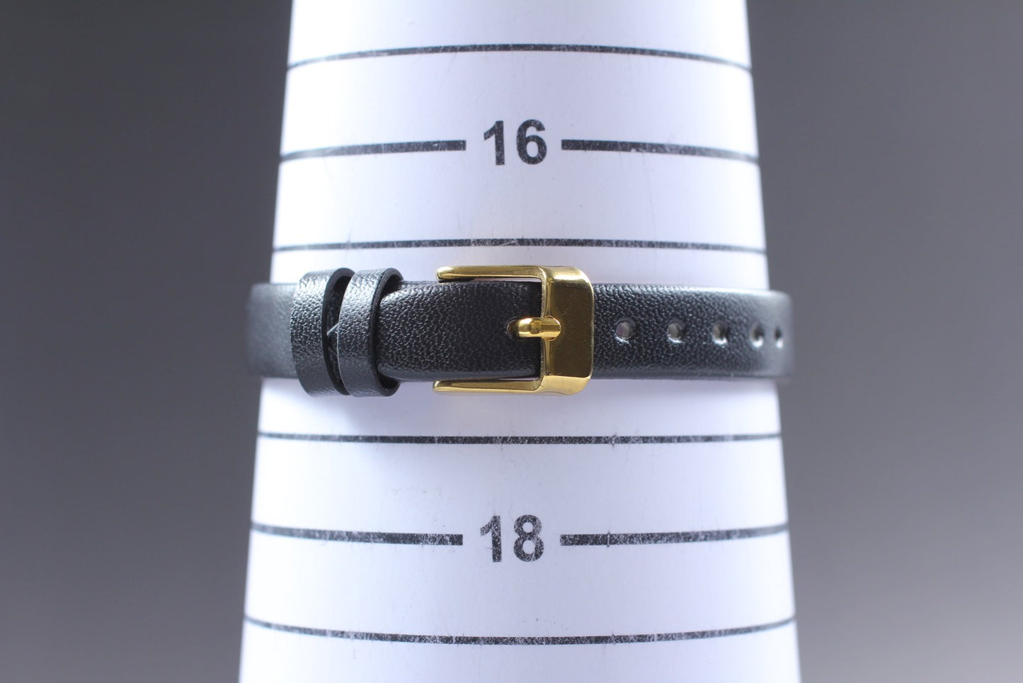 Near MINT w/ Tag Seiko Avenue 2K22-0080 Gold Small Seconds Quartz Ladies Watch