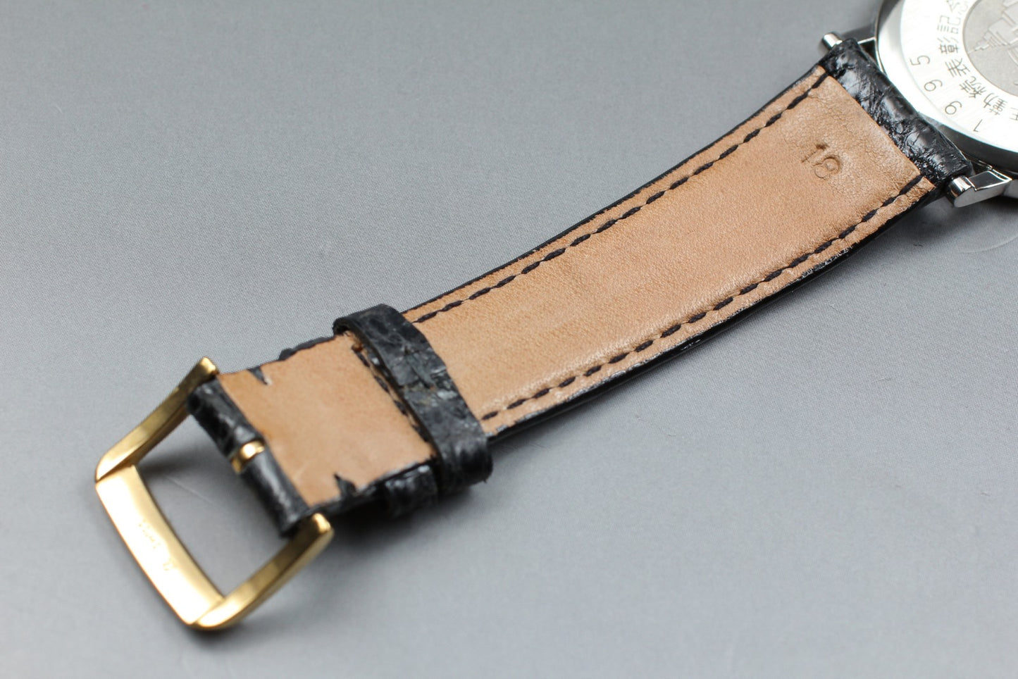 Near MINT w/ Papers OMEGA De Ville 196.2432 Cal.1432 Gold Quartz Men's Watch