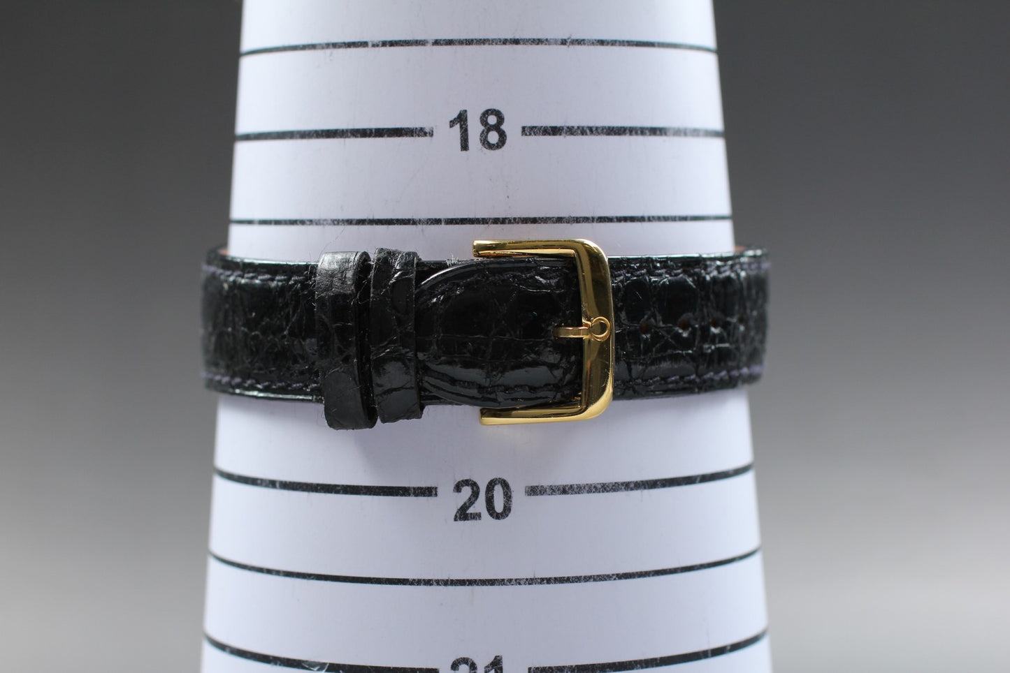 Near MINT w/ Papers OMEGA De Ville 196.2432 Cal.1432 Gold Quartz Men's Watch