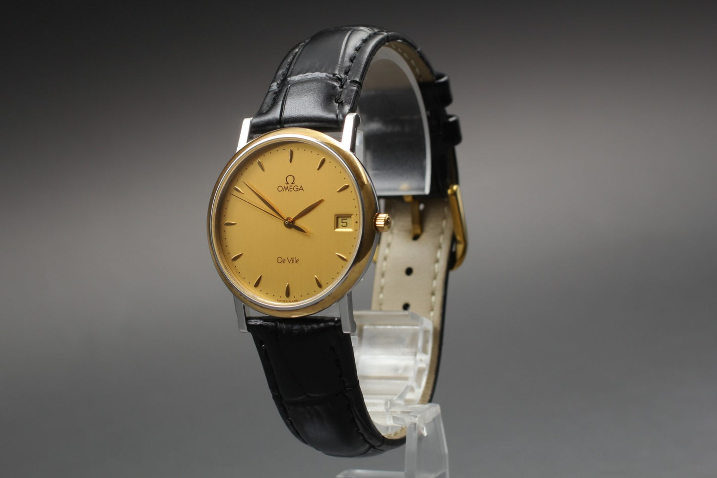 Near MINT OMEGA De Ville 196.2432 Cal.1532 Date Gold Quartz 32mm Men's Watch