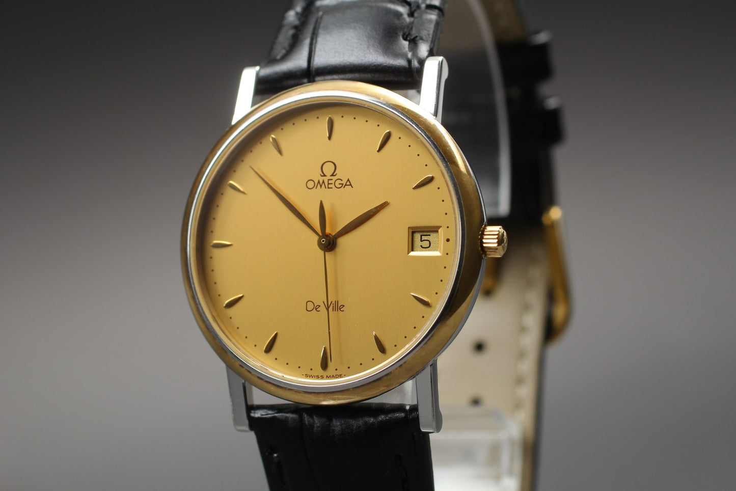 Near MINT OMEGA De Ville 196.2432 Cal.1532 Date Gold Quartz 32mm Men's Watch