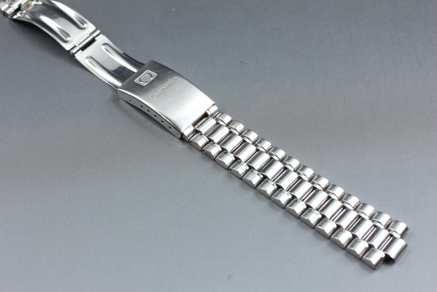 Near MINT OMEGA 18mm Stainless Steel Bracelet 1569 w/ End Link 814 for Seamaster