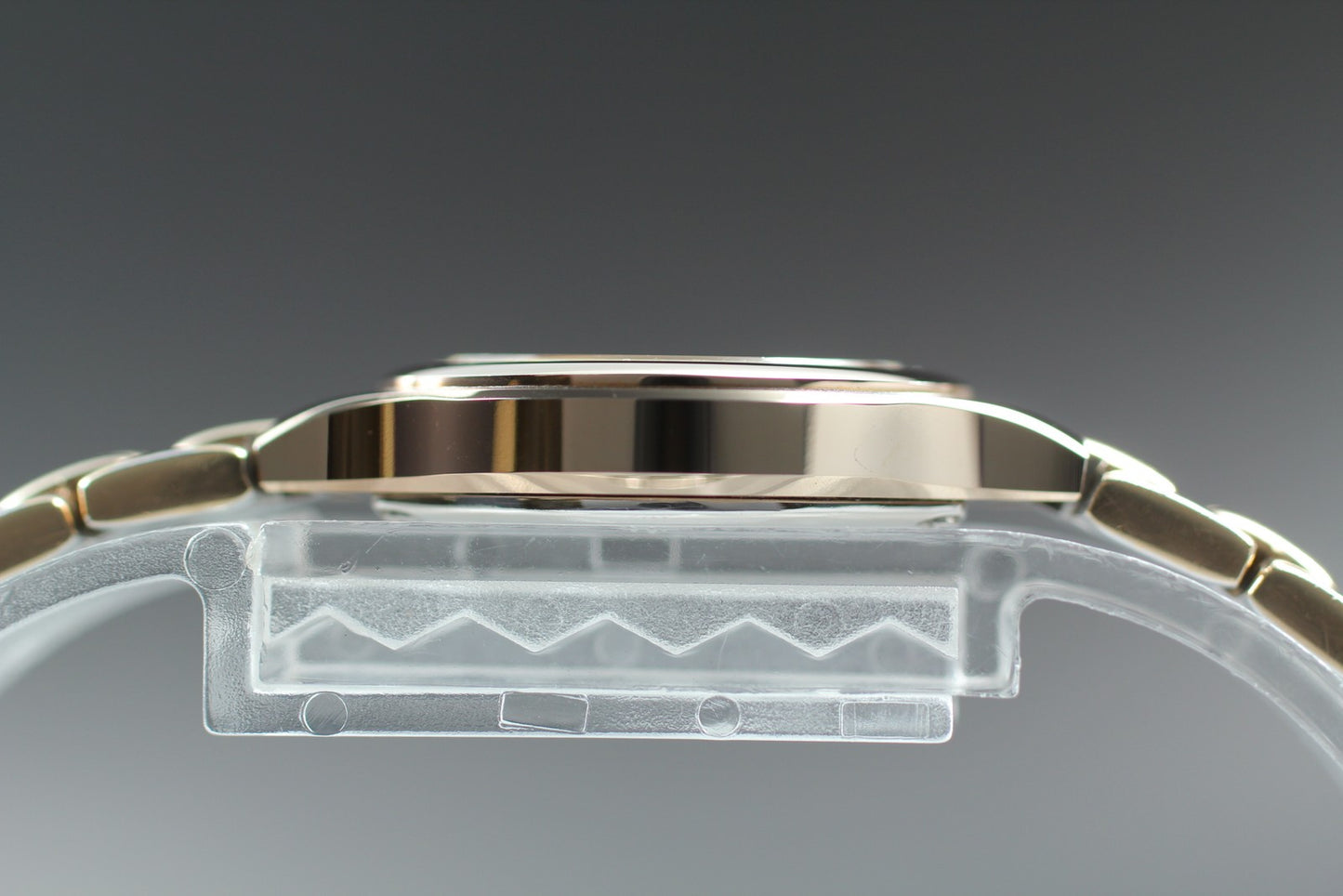 Near MINT Rado DiaStar 133.9705.3 Gold Quartz 25mm Ladies Watch From JAPAN