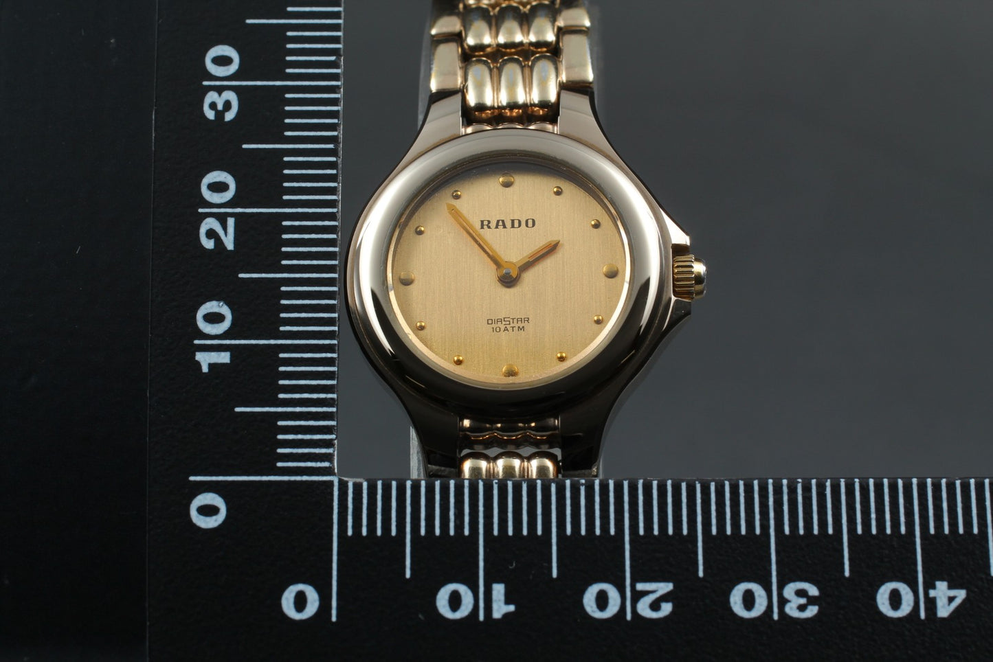 Near MINT Rado DiaStar 133.9705.3 Gold Quartz 25mm Ladies Watch From JAPAN