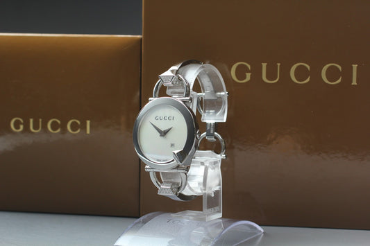 N MINT / Full Set Gucci YA122506 Chiodo 122.5 Mop Diamond Quartz Ladies Watch