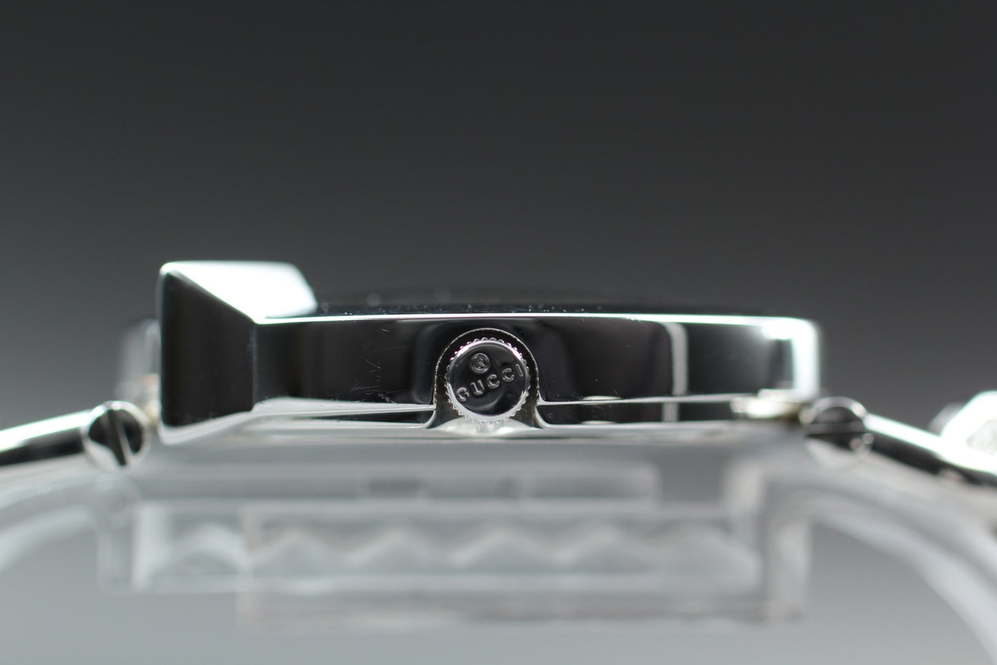 N MINT / Full Set Gucci YA122506 Chiodo 122.5 Mop Diamond Quartz Ladies Watch