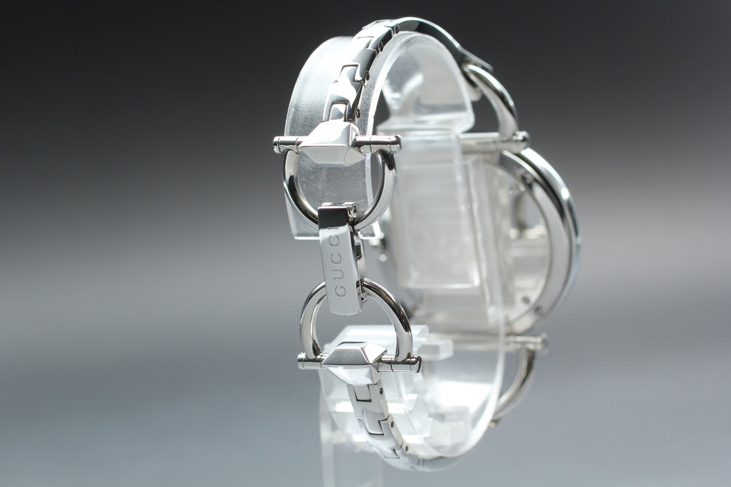 N MINT / Full Set Gucci YA122506 Chiodo 122.5 Mop Diamond Quartz Ladies Watch