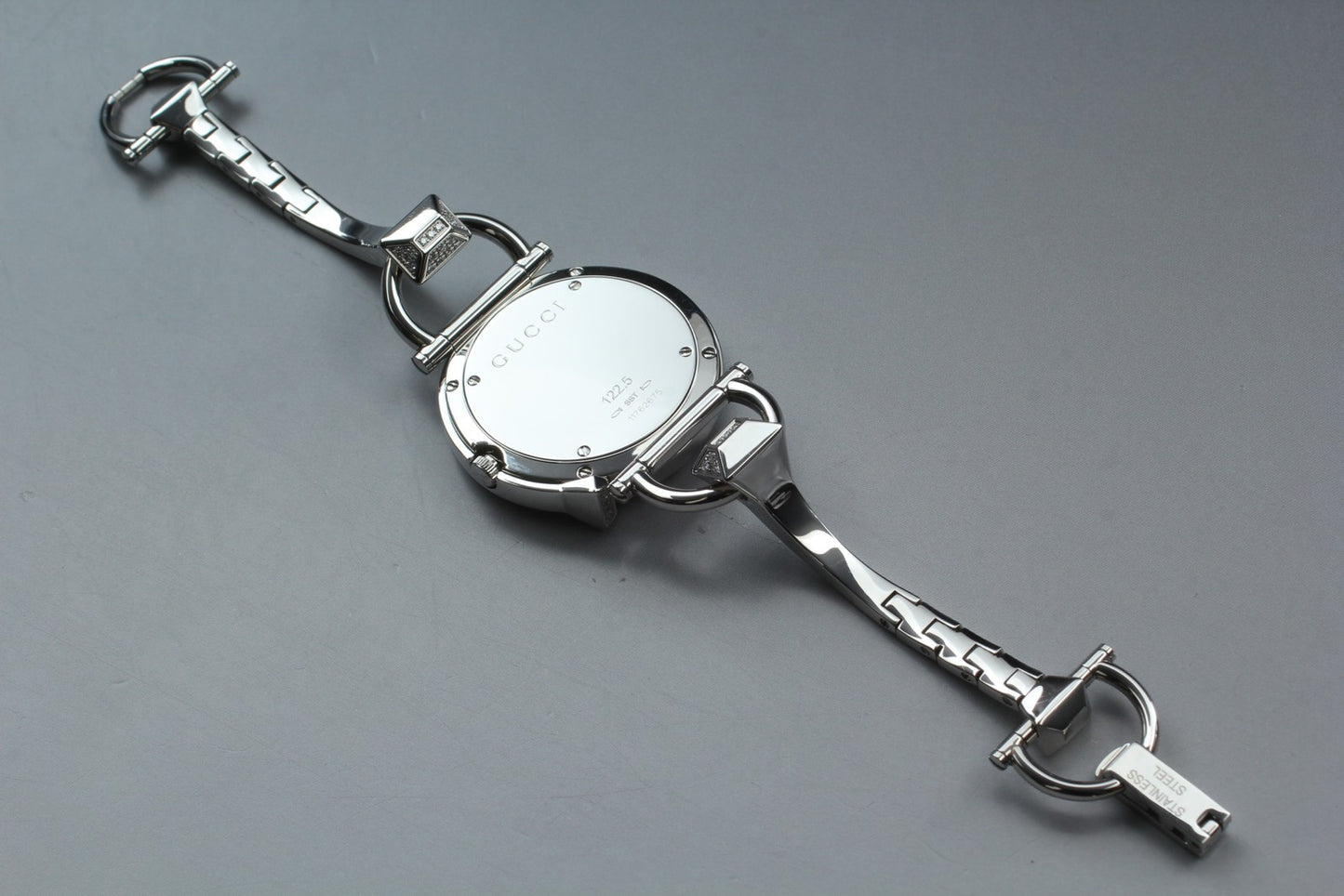 N MINT / Full Set Gucci YA122506 Chiodo 122.5 Mop Diamond Quartz Ladies Watch