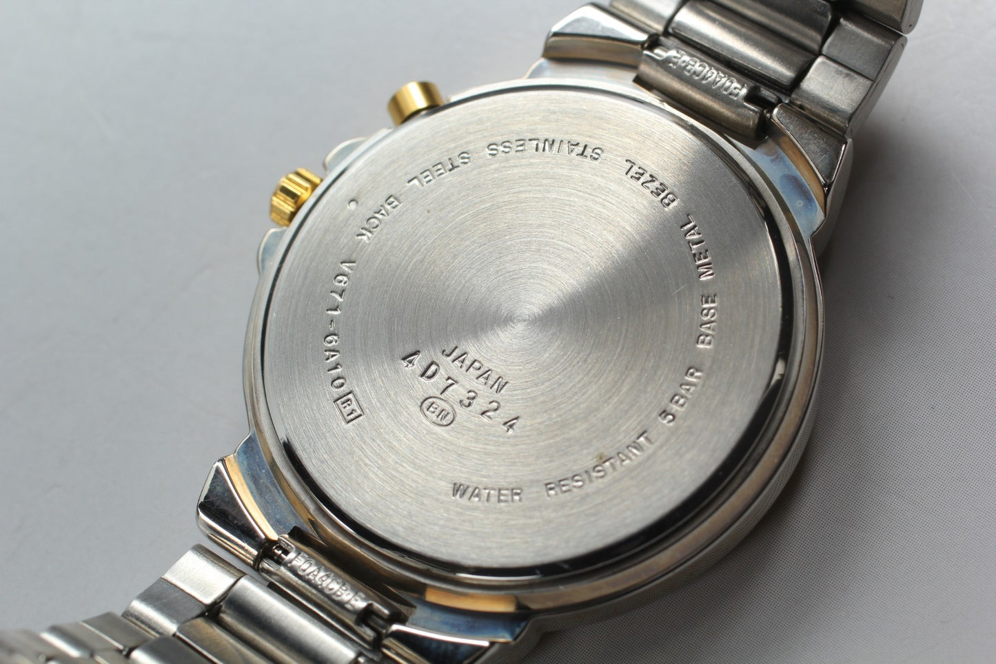 MINT w/ Tag Seiko Alba V671-6A10 Gold Silver Quartz 34mm Men's Watch From JAPAN