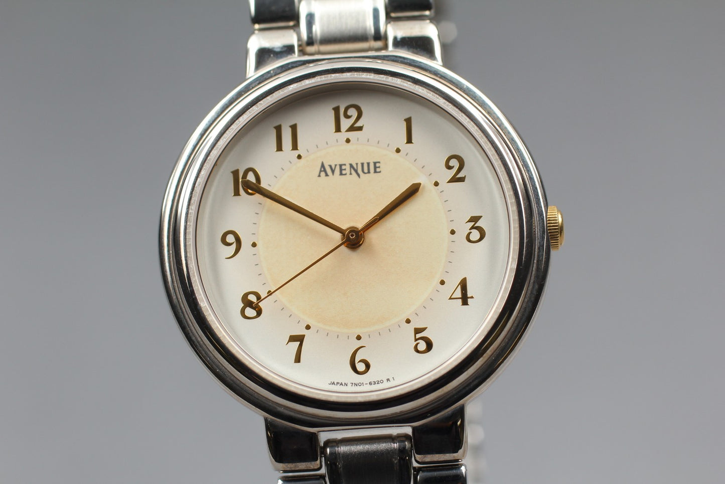 Near MINT w/ Tag Seiko Avenne 7N01-6270 Two-tone Quartz 31mm Men's Watch JAPAN